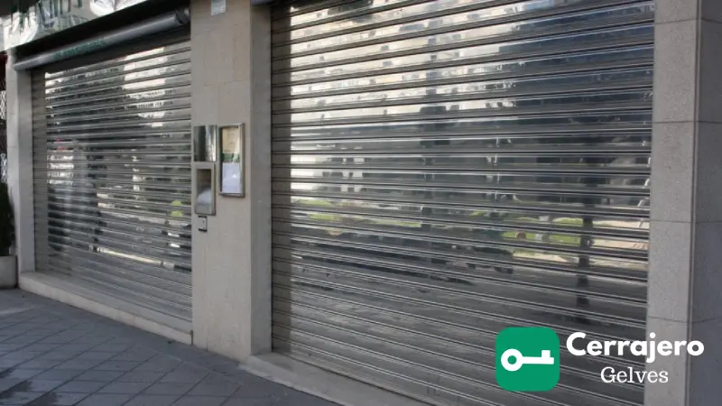 Reparación de persianas metálicas en locales y naves